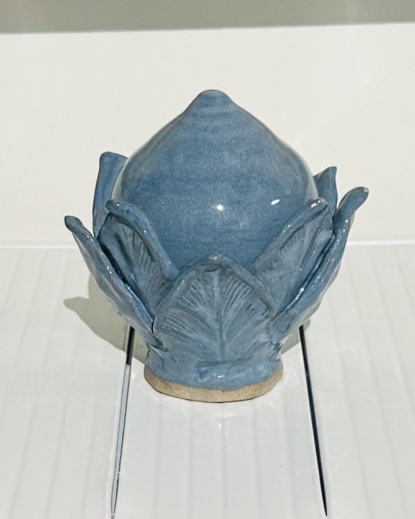 Small Ocean Artichoke